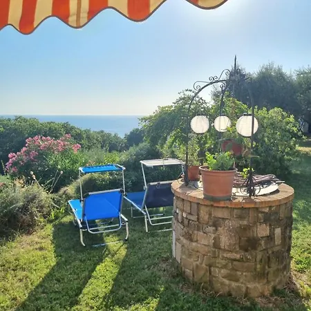 Bed and breakfast House Piccola California Sea View 4*